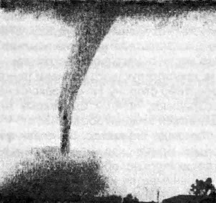 Реальная чёрная-белая дыра (смерч) в масштабе Земли